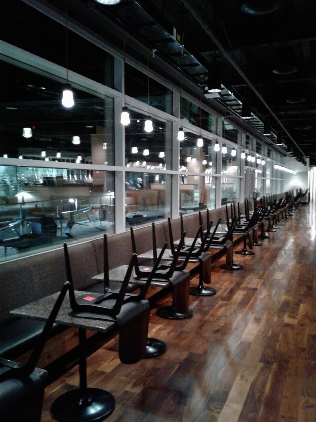 Broadmoor Bistro @ The Center for Academic Achievement | restaurant | 8200 W 71st St, Overland Park, KS 66204, USA | 9139939752 OR +1 913-993-9752