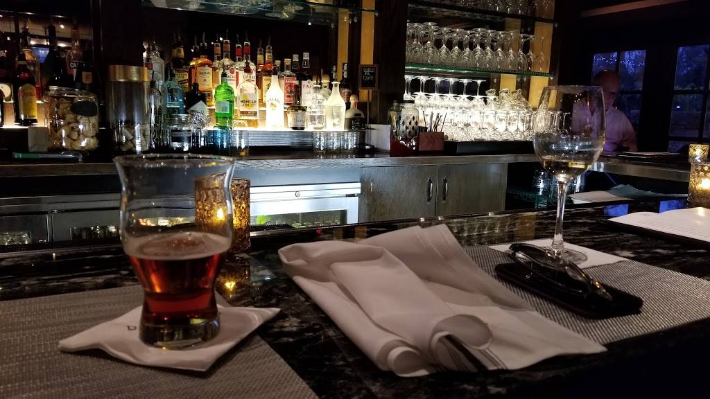 Burtons Grill | restaurant | 1875 US-17, Mt Pleasant, SC 29464, USA | 8436062590 OR +1 843-606-2590