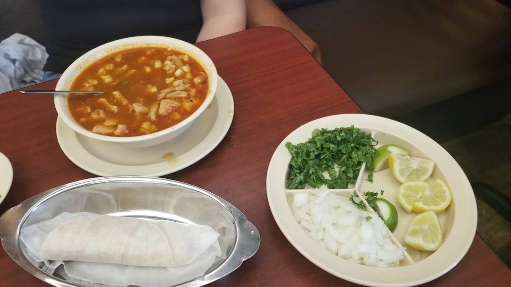 Guadalupes Restaurant | restaurant | 817 W Gladstone St, Azusa, CA 91702, USA | 6263349614 OR +1 626-334-9614