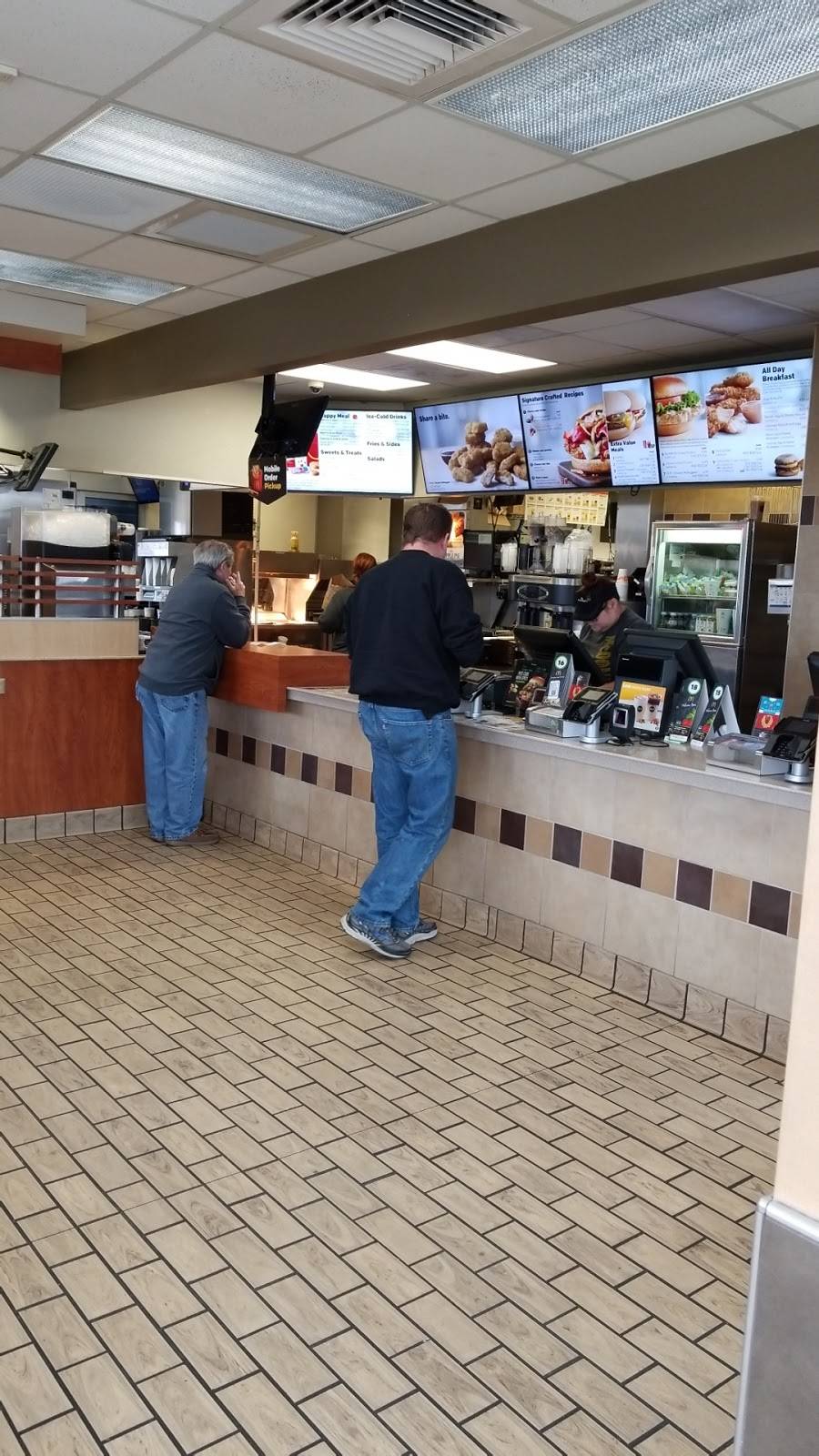 McDonalds | cafe | 1168 Silver Lake Rd NW, New Brighton, MN 55112, USA | 6516365254 OR +1 651-636-5254
