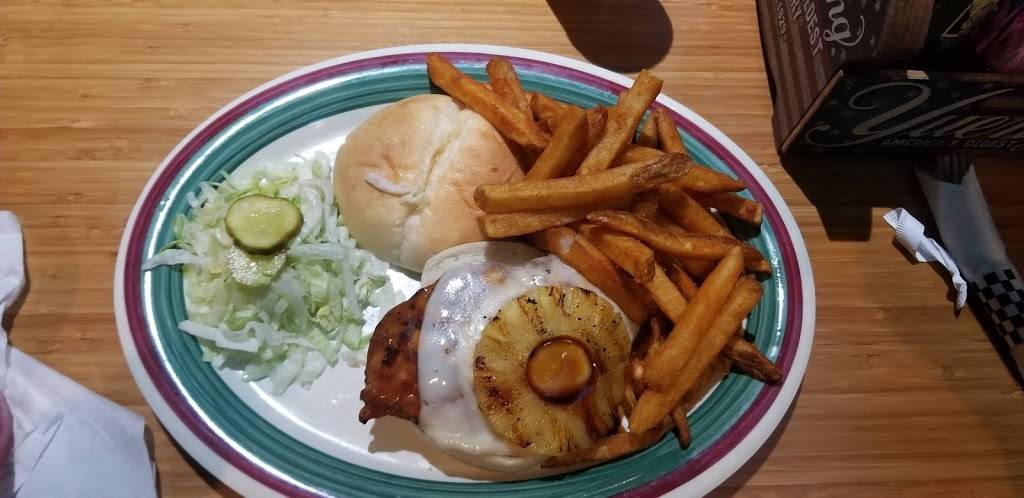 Houligans | restaurant | 1725 W International Speedway Blvd, Daytona Beach, FL 32114, USA | 3862654102 OR +1 386-265-4102