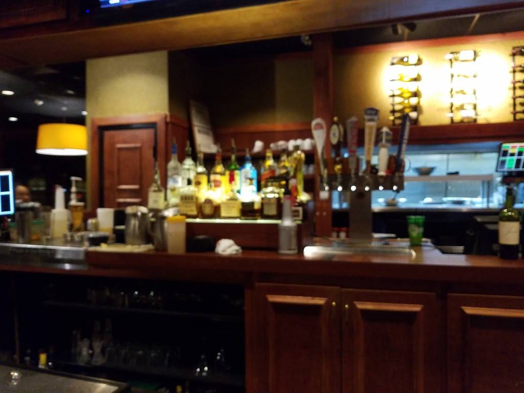 Ruby Tuesday | restaurant | 146 E 13th St, Oswego, NY 13126, USA | 3153431234 OR +1 315-343-1234