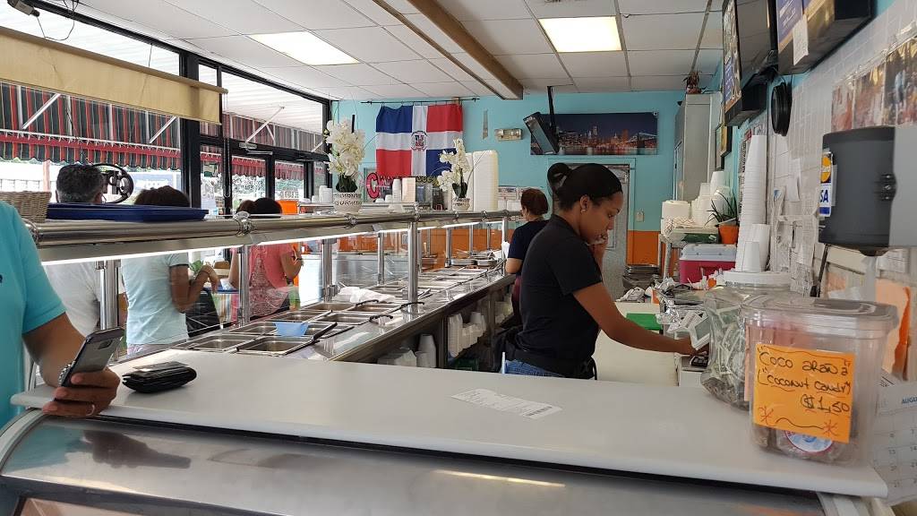 La Lechonera El Barrio | restaurant | 435 N Semoran Blvd, Orlando, FL 32807, USA | 4073843145 OR +1 407-384-3145