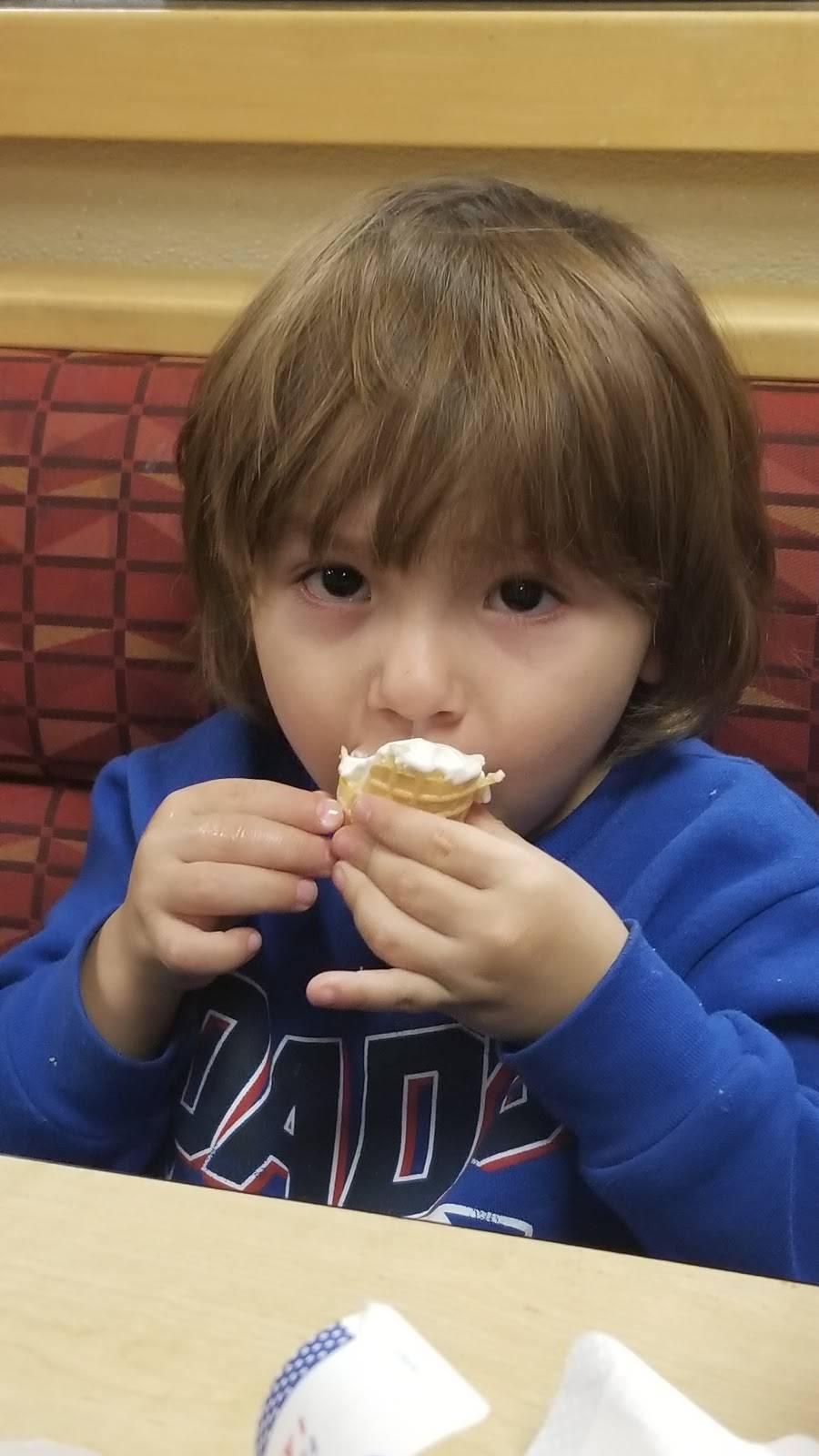 Dairy Queen Grill & Chill | restaurant | 1007 13th St N, Humboldt, IA 50548, USA | 5153324544 OR +1 515-332-4544