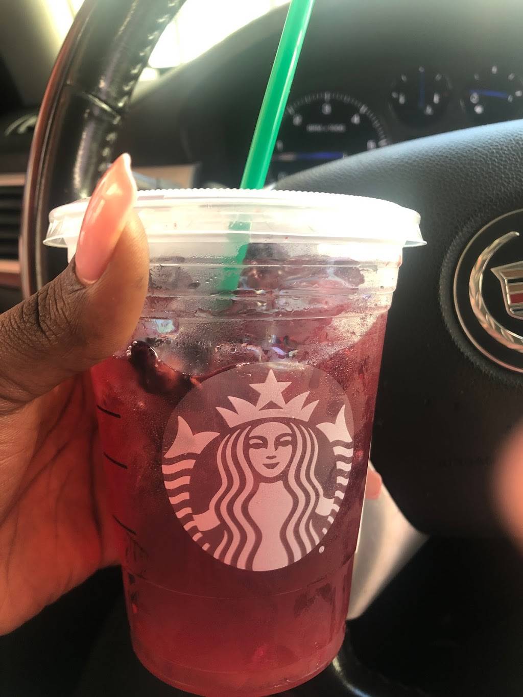 Starbucks Drive-thru | cafe | 682 W 9th St, San Pedro, CA 90731, USA | 4242649147 OR +1 424-264-9147