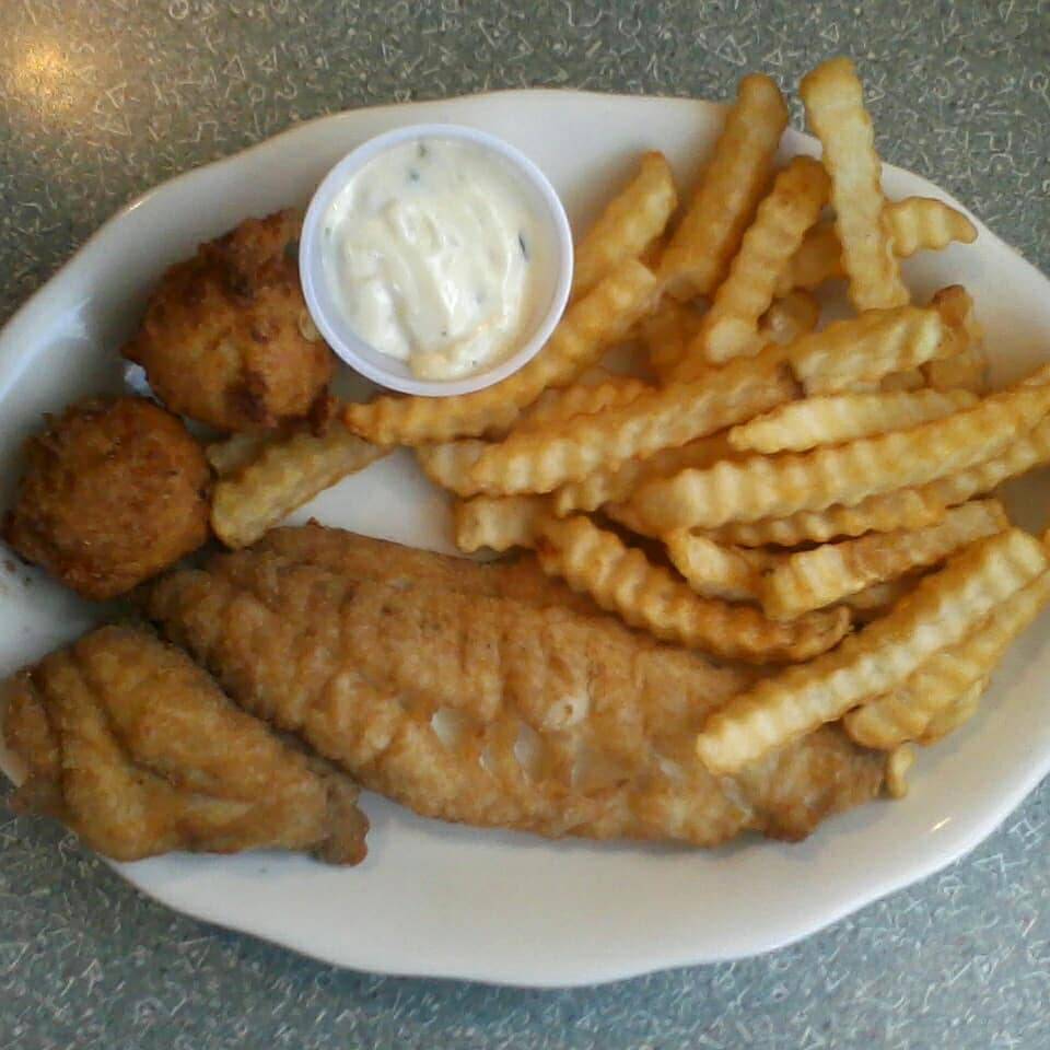 Musselwhites Seafood & Grill | restaurant | 125 US-17, East Palatka, FL 32131, USA | 3863269111 OR +1 386-326-9111