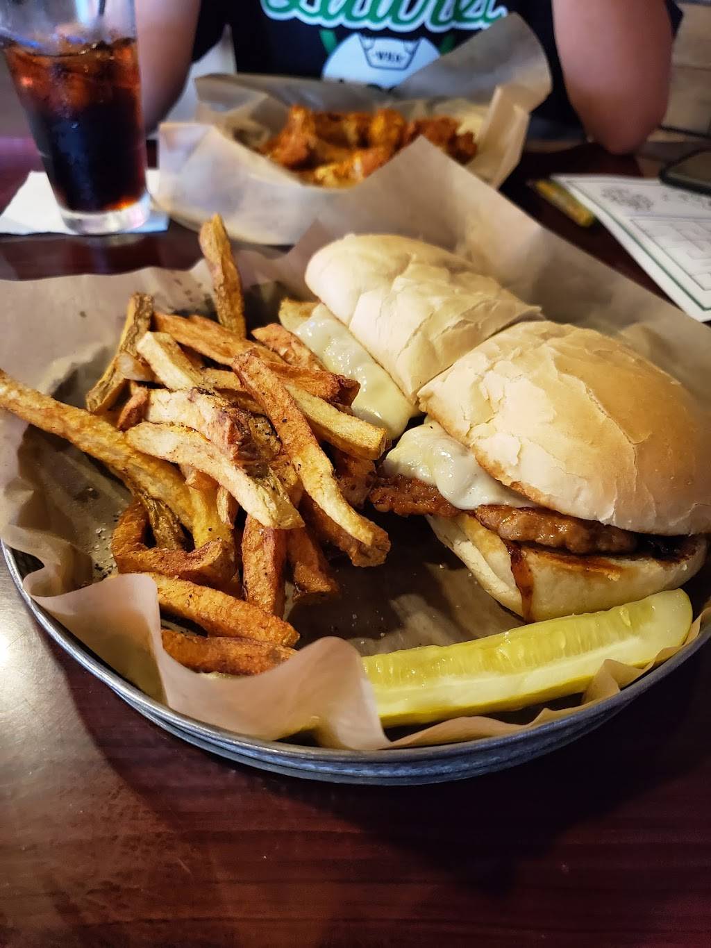 Carmodys Grille | restaurant | 4905 Grand Ave, Pittsburgh, PA 15225, USA | 4124581813 OR +1 412-458-1813