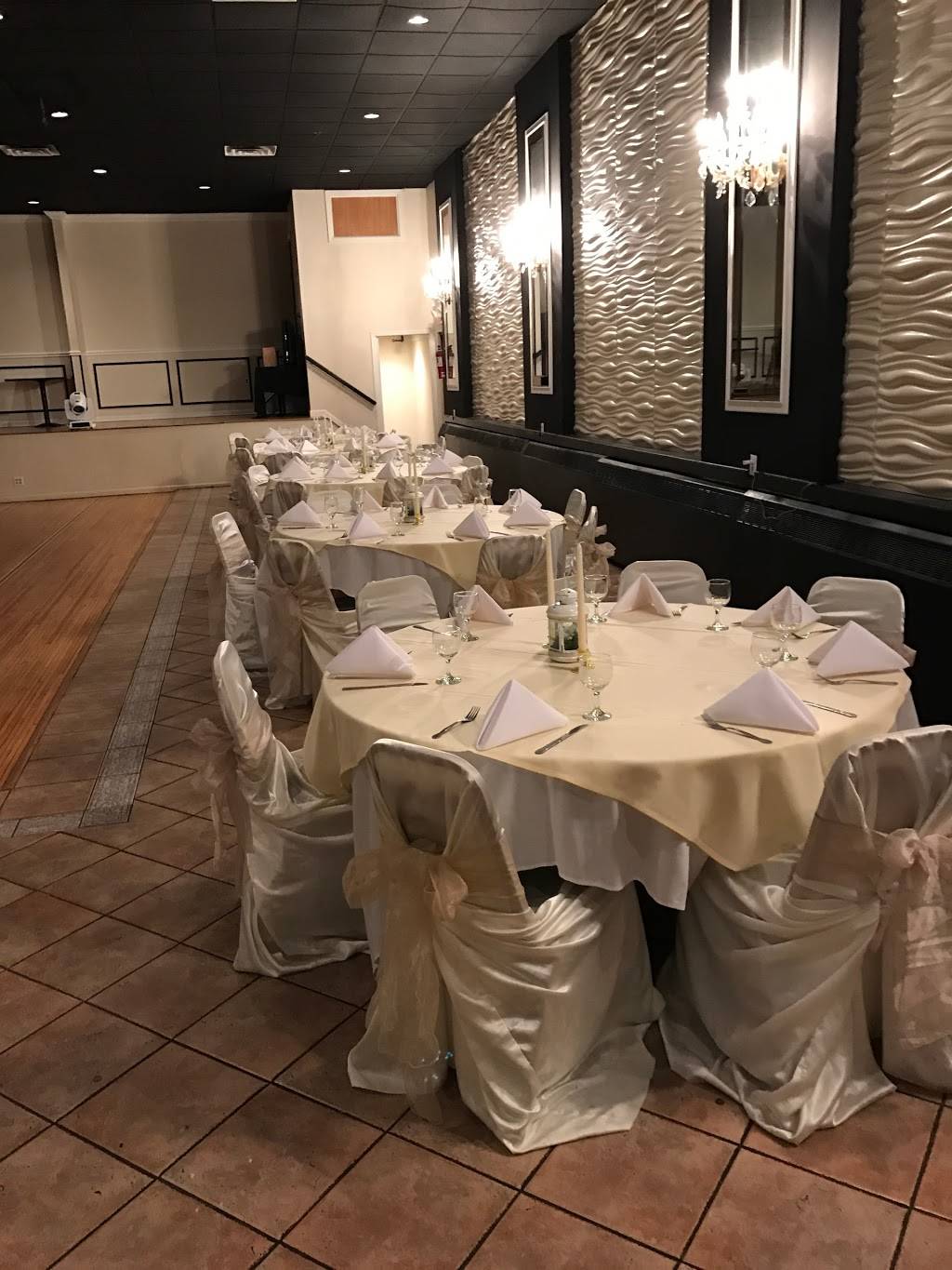 Hollywood Blue Ribbon Restaurant | restaurant | 256 Hollywood Ave, Hillside, NJ 07205, USA | 9089650300 OR +1 908-965-0300