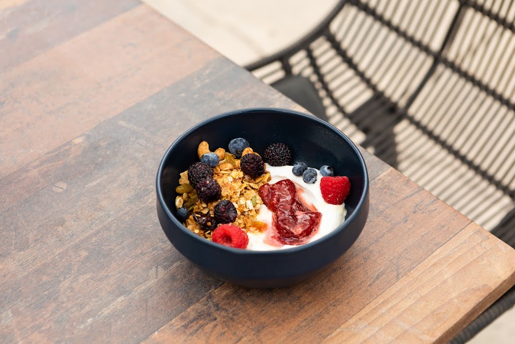 Stone Street Cafe LA | restaurant | 7174 Melrose Ave, Los Angeles, CA 90046, USA | 3234337960 OR +1 323-433-7960