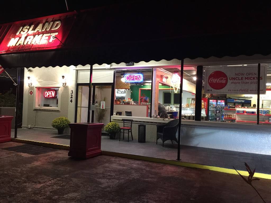 Uncle Mickys (More than Pizza) | restaurant | 203 Capri Blvd, Naples, FL 34113, USA | 2399700457 OR +1 239-970-0457