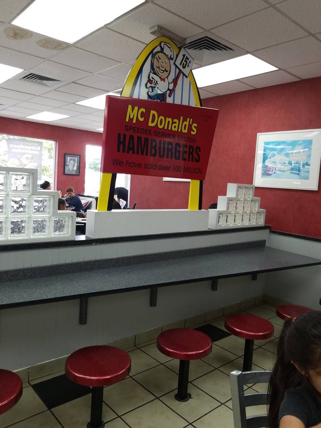 McDonalds | cafe | 1515 Williamsbridge Rd, Bronx, NY 10461, USA | 7184091670 OR +1 718-409-1670