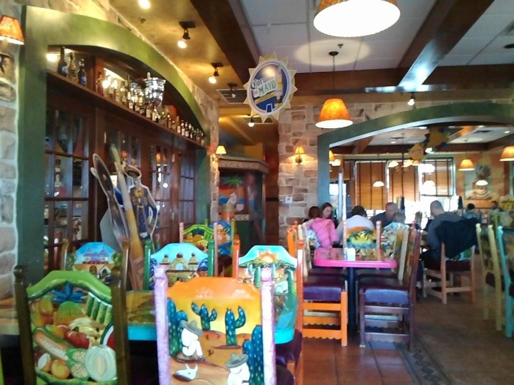 Good Tequilas Mexican Grill | restaurant | 950 Elk Grove Town Center, Elk Grove Village, IL 60007, USA | 8478715164 OR +1 847-871-5164