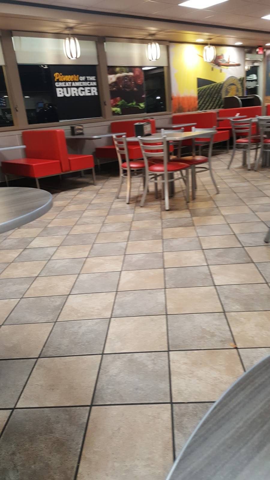 Carls Jr. | restaurant | 2818 E Floral Ave, Selma, CA 93662, USA | 5598965038 OR +1 559-896-5038