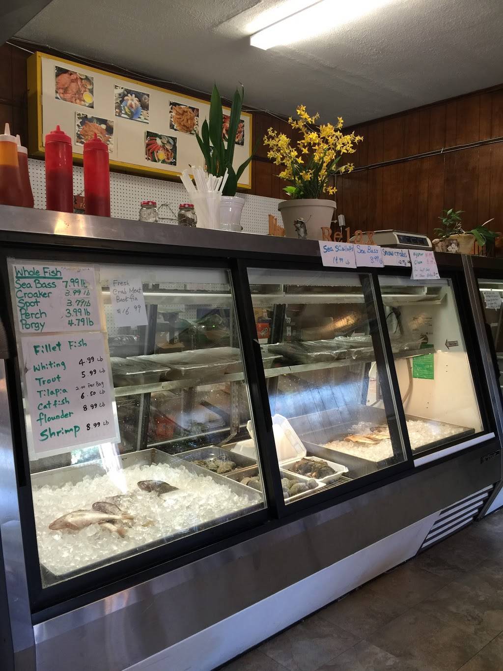 6 Crabs | restaurant | 118 2nd St, Williamsburg, VA 23185, USA | 7572587757 OR +1 757-258-7757