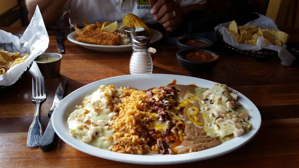 Chuys | restaurant | 8438 TX-151, San Antonio, TX 78245, USA | 2106457208 OR +1 210-645-7208