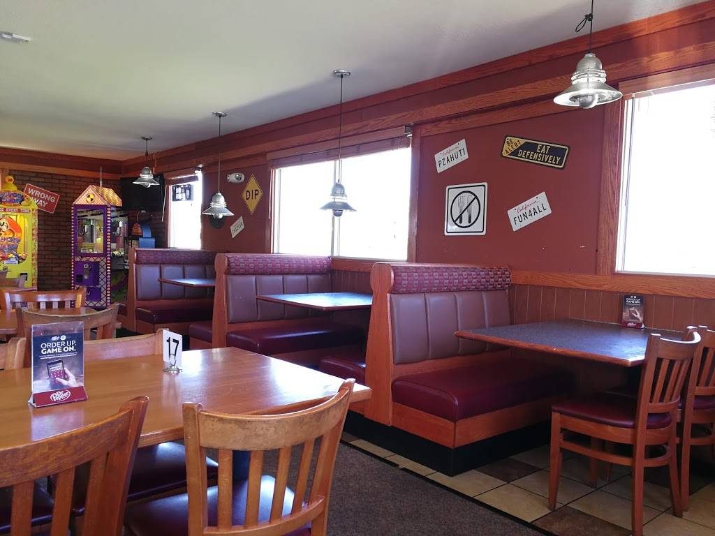 Pizza Hut | restaurant | 1860 W Ramsey St, Banning, CA 92220, USA | 9518491991 OR +1 951-849-1991