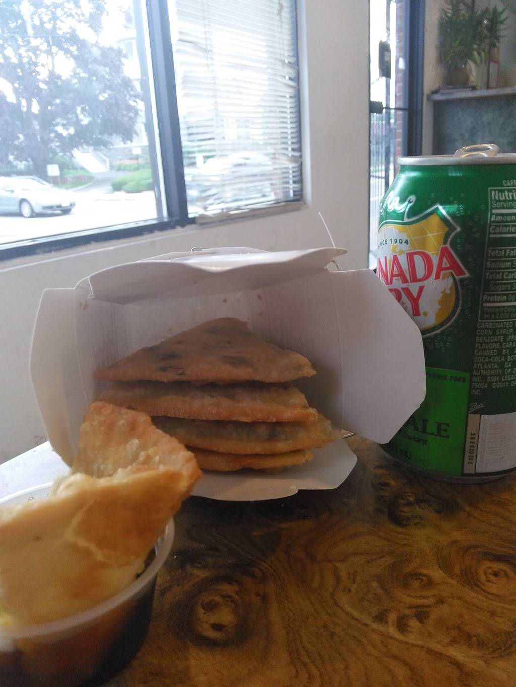 8 & 8 Chinese Restaurant | restaurant | 654 Main St, Brockton, MA 02301, USA | 5085889081 OR +1 508-588-9081