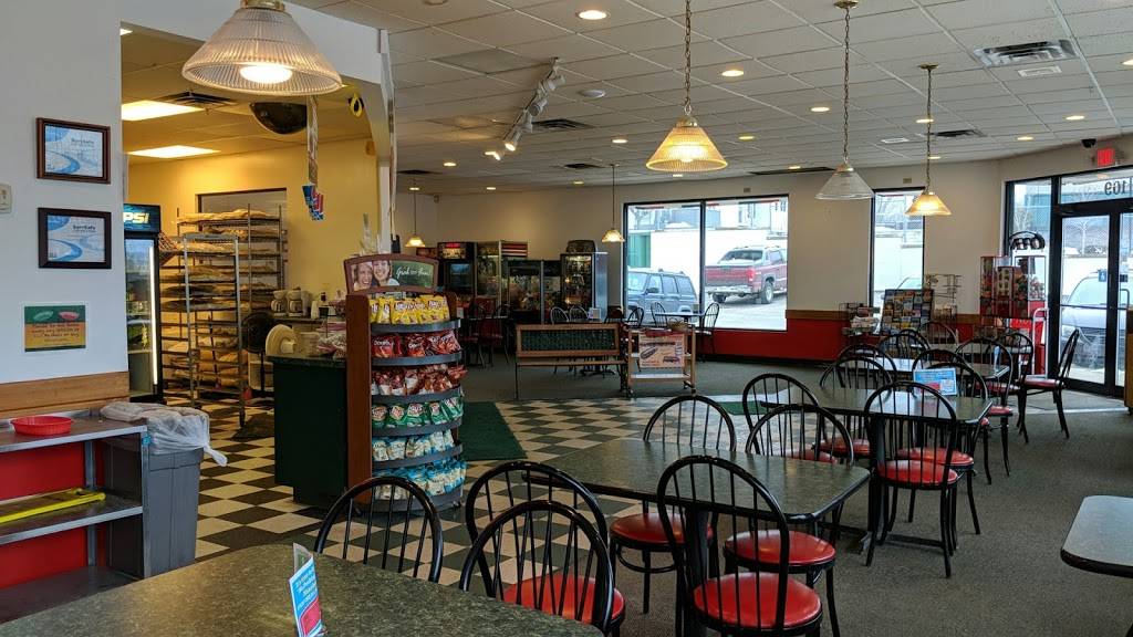 Mancinos of Petoskey | restaurant | 109 W Mitchell St, Petoskey, MI 49770, USA | 2313483700 OR +1 231-348-3700