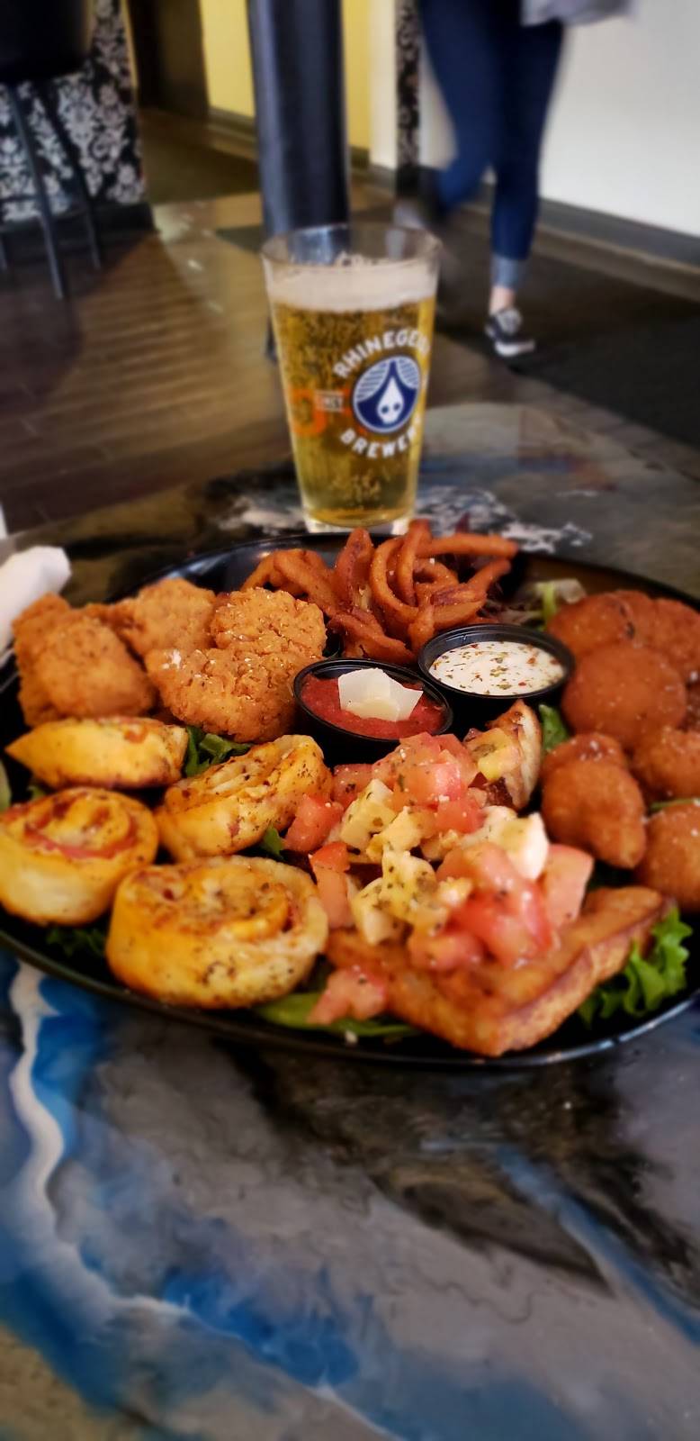 Rusconi Pizza Pub | restaurant | 126 W 6th St, Cincinnati, OH 45202, USA | 5137212253 OR +1 513-721-2253