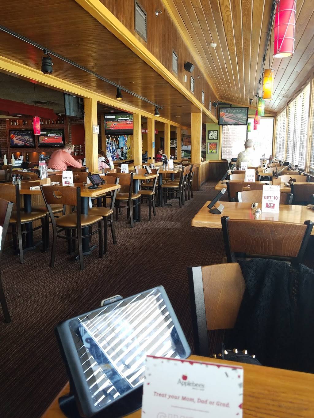 Applebees Grill + Bar | restaurant | 1957 N Jackson St, Tullahoma, TN 37388, USA | 9313932270 OR +1 931-393-2270