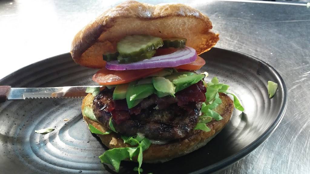 Riley’s Brew Pub | restaurant | 2674 Owens Mountain Pkwy, Clovis, CA 93611, USA | 5598622925 OR +1 559-862-2925