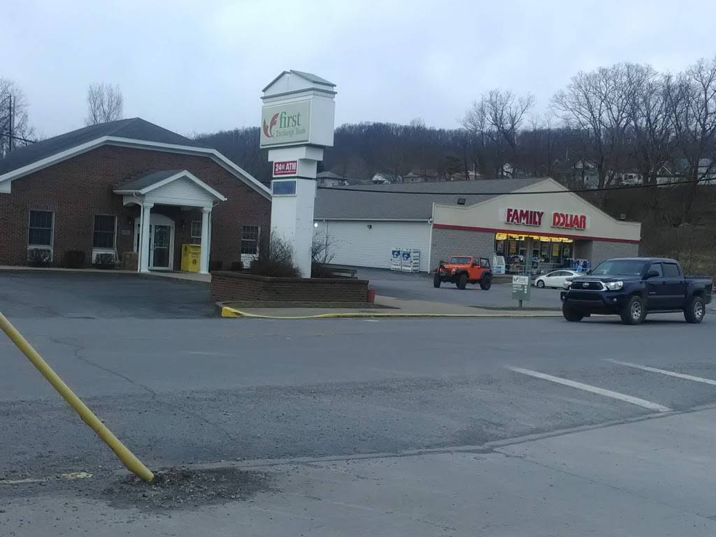 Little Dippers Ice Cream Parlor | restaurant | 308 Main St, Fairview, WV 26570, USA | 3044492663 OR +1 304-449-2663