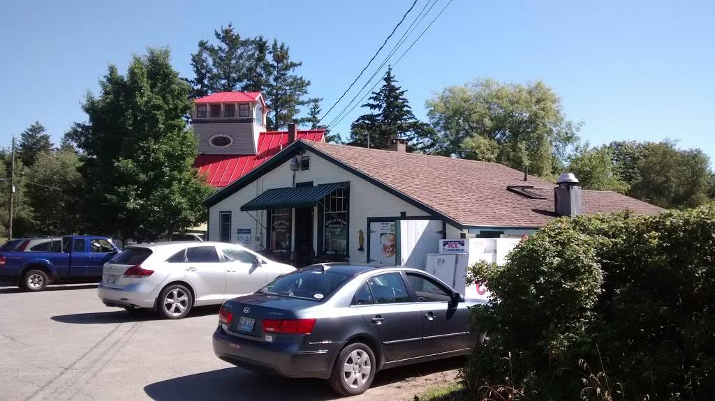 Owls Head General Store | restaurant | 2 S Shore Dr, Owls Head, ME 04854, USA | 2074669046 OR +1 207-466-9046