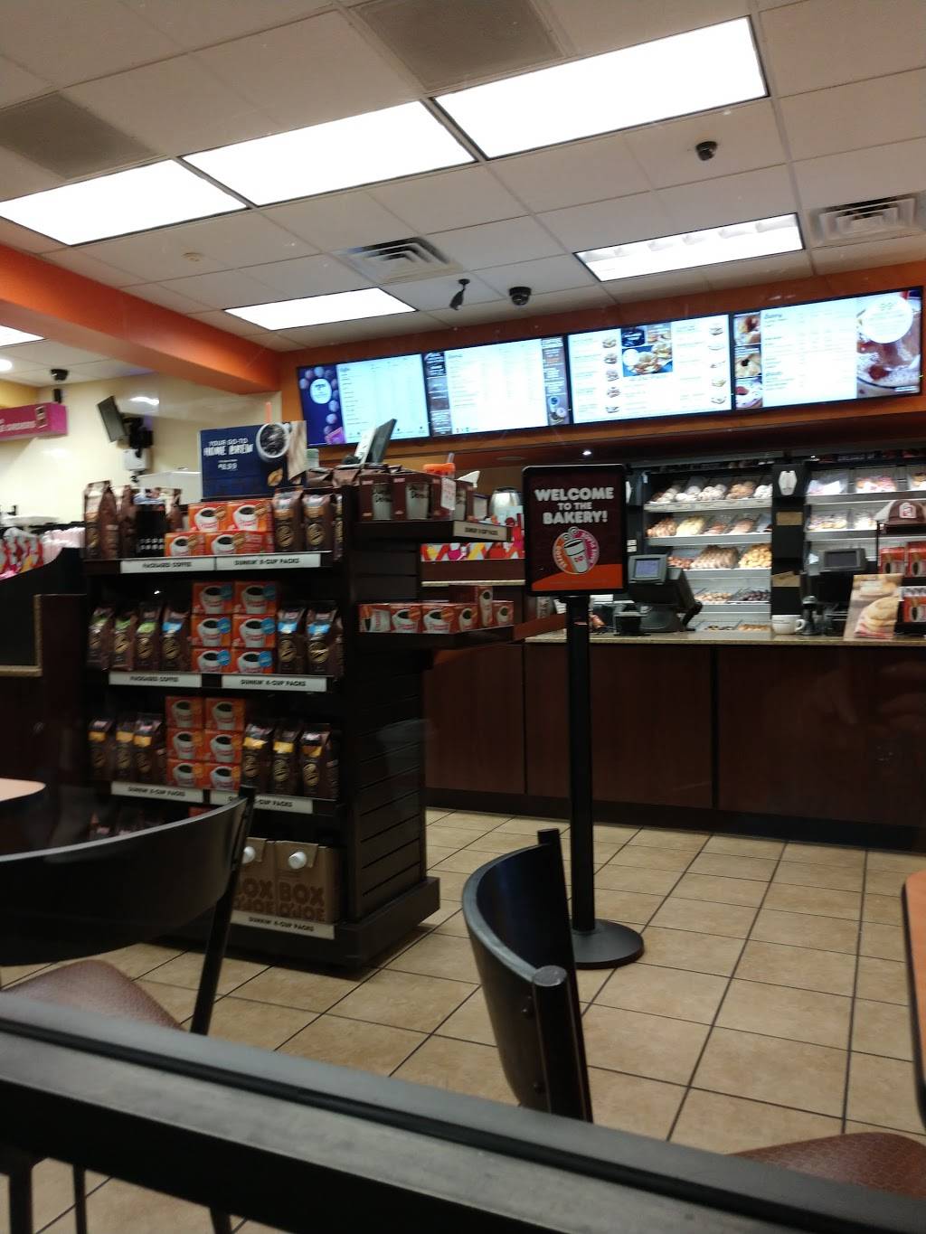 Dunkin | cafe | 6999 Merrill Rd Ste 1, Jacksonville, FL 32277, USA | 9047430300 OR +1 904-743-0300
