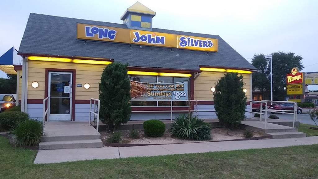 Long John Silvers | restaurant | 959 N Beach St, Fort Worth, TX 76111, USA | 8173497176 OR +1 817-349-7176