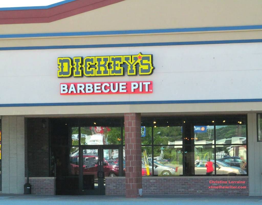 Dickeys Barbecue Pit | restaurant | 3716 Liberty St, Erie, PA 16508, USA | 8148684227 OR +1 814-868-4227