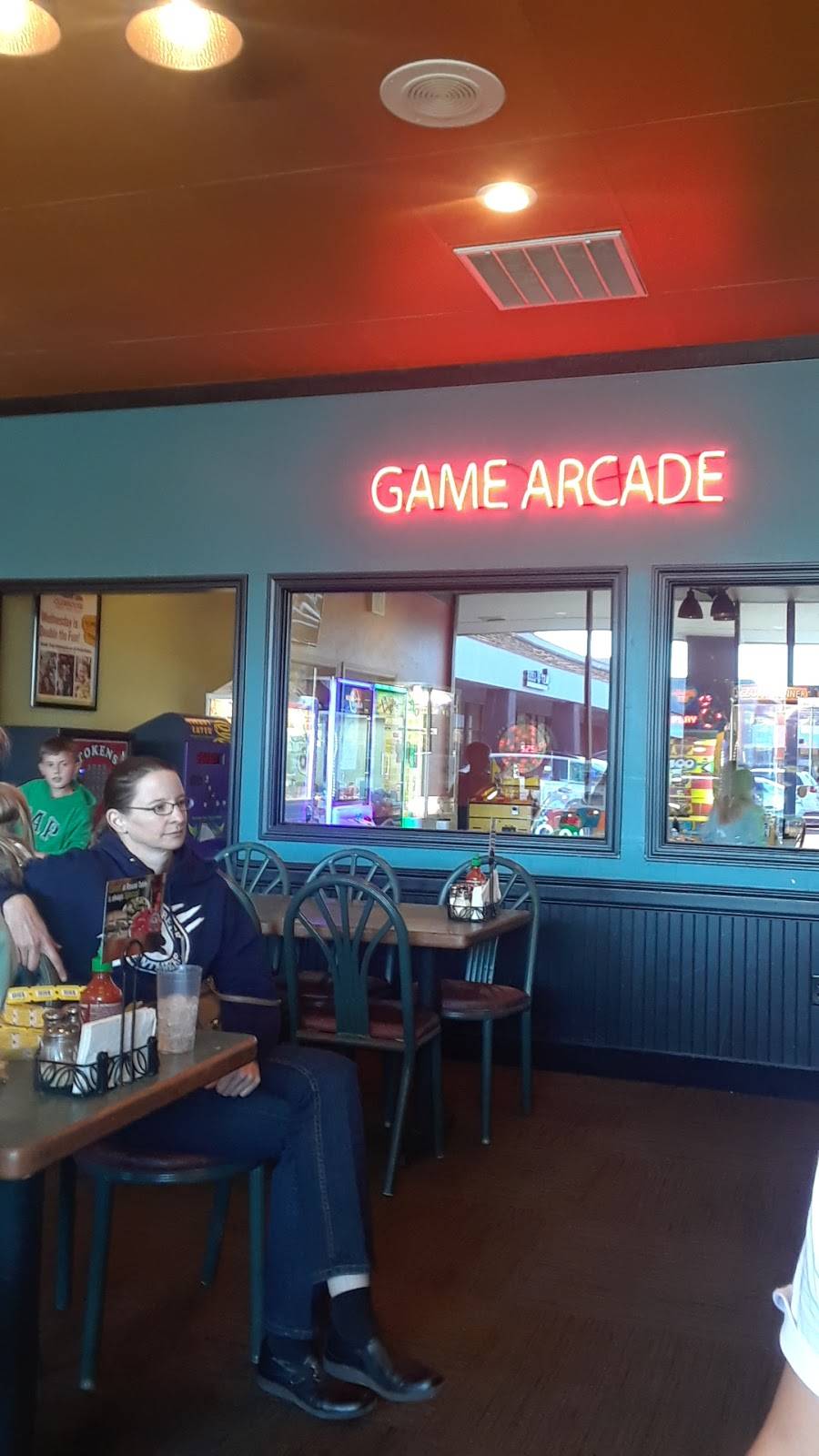 Round Table Clubhouse | meal delivery | 116 Belle Mill Rd, Red Bluff, CA 96080, USA | 5305291760 OR +1 530-529-1760