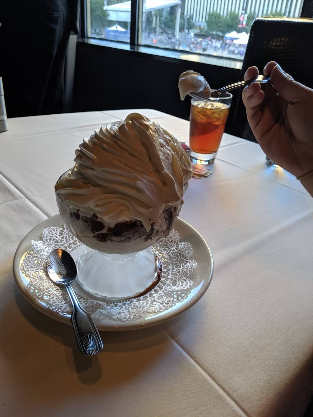 Mortons The Steakhouse | restaurant | 441 Vine St Suite 1H, Cincinnati, OH 45202, USA | 5136213111 OR +1 513-621-3111