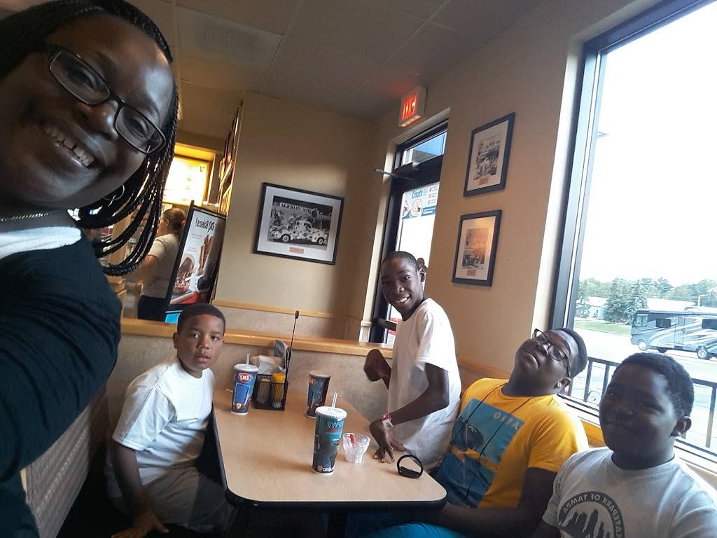 Dairy Queen Grill & Chill | restaurant | 1500 Wisconsin Dells Pkwy, Lake Delton, WI 53940, USA | 6082537715 OR +1 608-253-7715