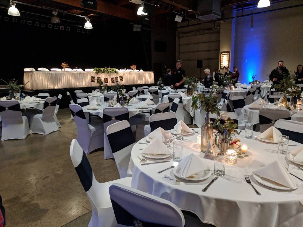 Green Bay Distillery | restaurant | 835 Mike McCarthy Way, Ashwaubenon, WI 54304, USA | 9203934403 OR +1 920-393-4403