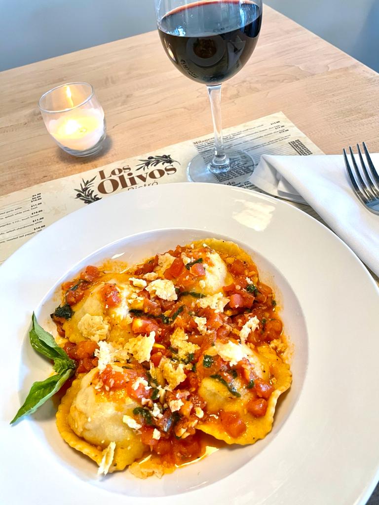 Los Olivos Bistro | meal takeaway | 5030 Champion Blvd Unit G8, Boca Raton, FL 33496, USA | 5616778972 OR +1 561-677-8972