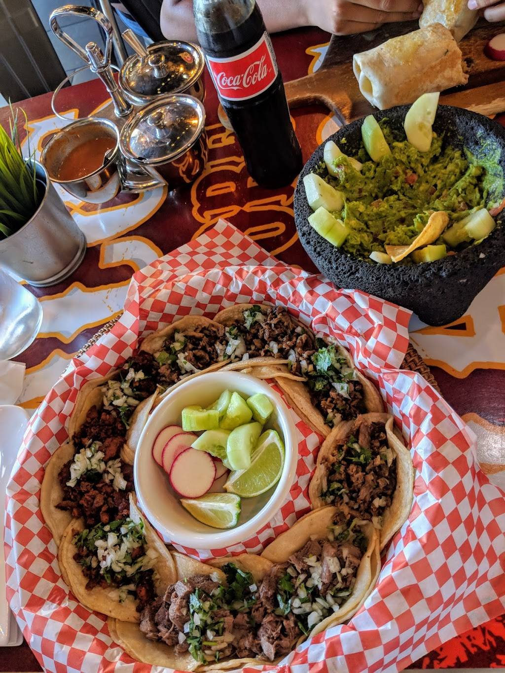 Tacos Los Desvelados | restaurant | 5306 Atlantic Blvd, Maywood, CA 90270, USA | 3235378276 OR +1 323-537-8276