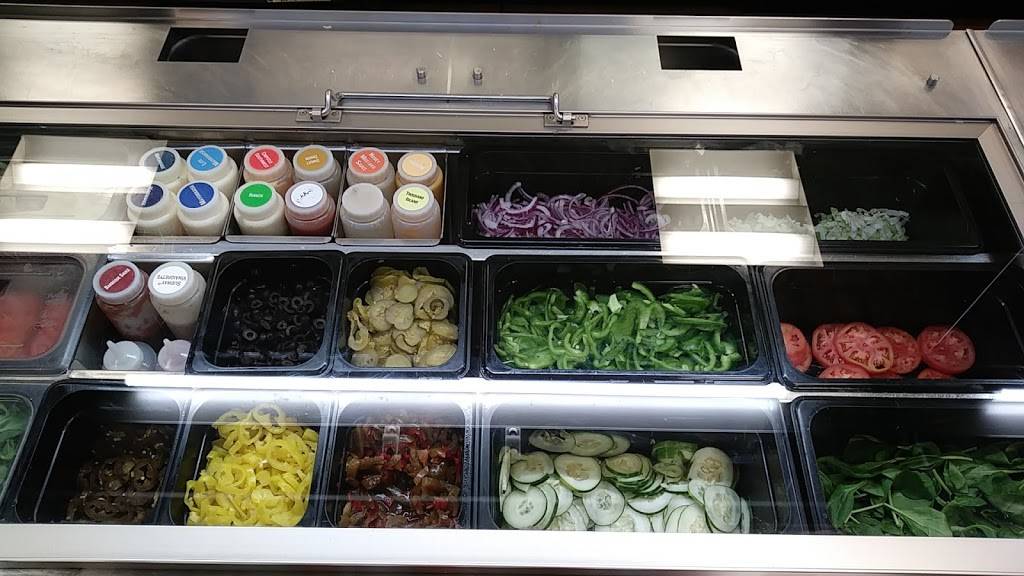 Subway | restaurant | 16 Banton St, North Haven, CT 06473, USA | 2032390280 OR +1 203-239-0280