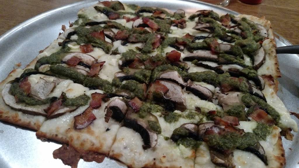 Gray Dog Deli | restaurant | 215 High St, Mineral Point, WI 53565, USA | 6089874000 OR +1 608-987-4000