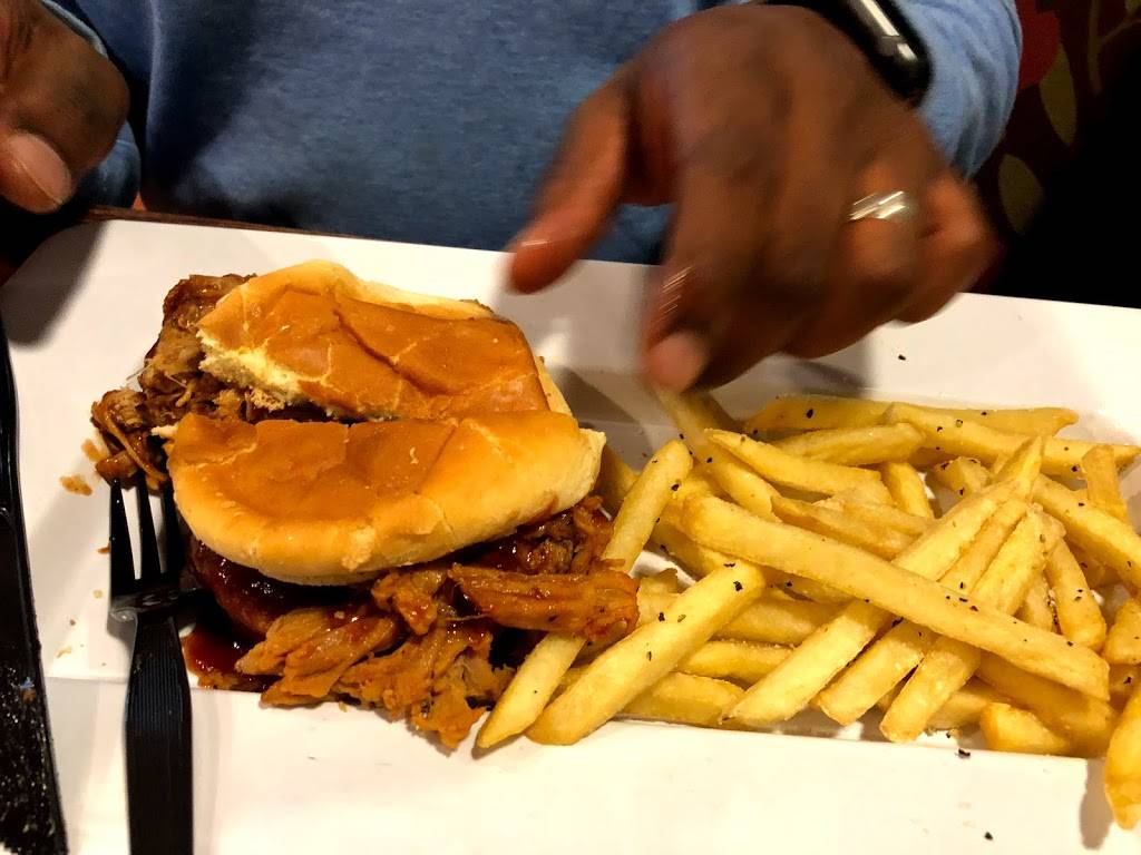 Tennessee Tavern | restaurant | 1 Terminal Dr, Nashville, TN 37214, USA | 6152754400 OR +1 615-275-4400