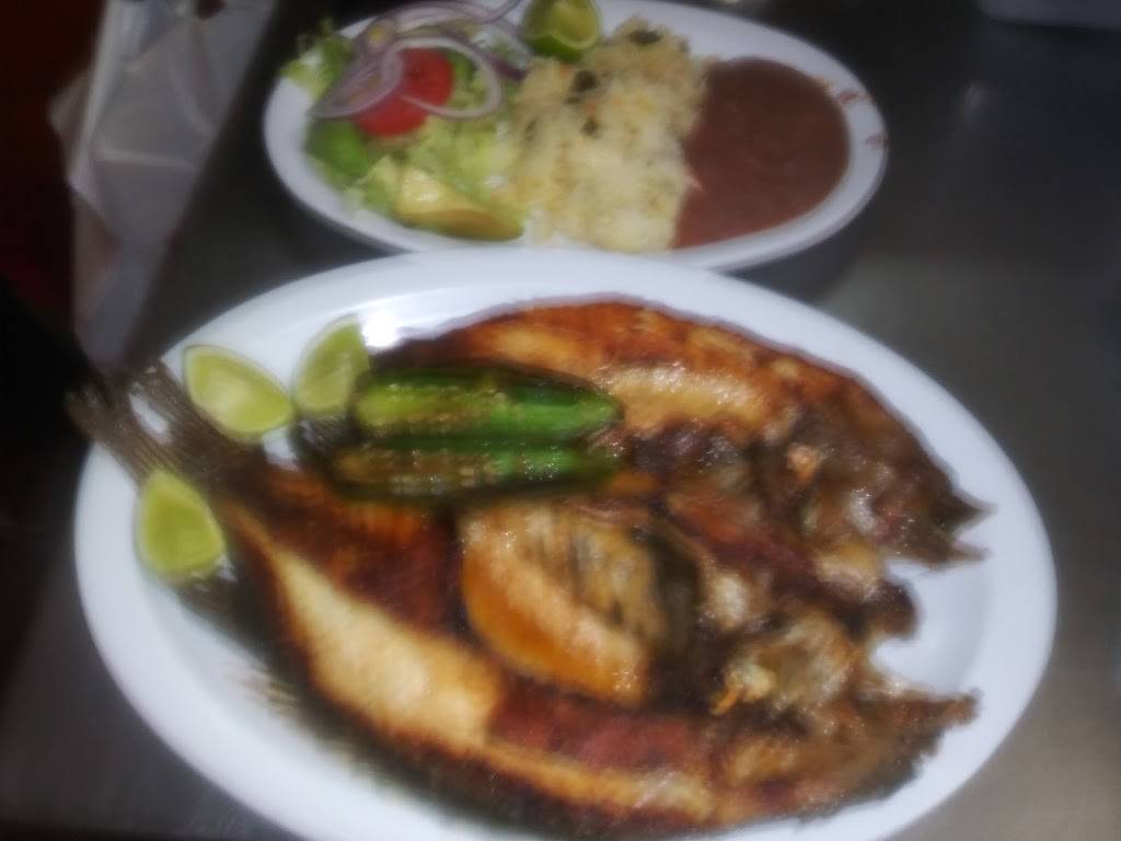 pupuseria y restaurante champas victorias | restaurant | 8120 Avalon Blvd, Los Angeles, CA 90003, USA | 3232392523 OR +1 323-239-2523