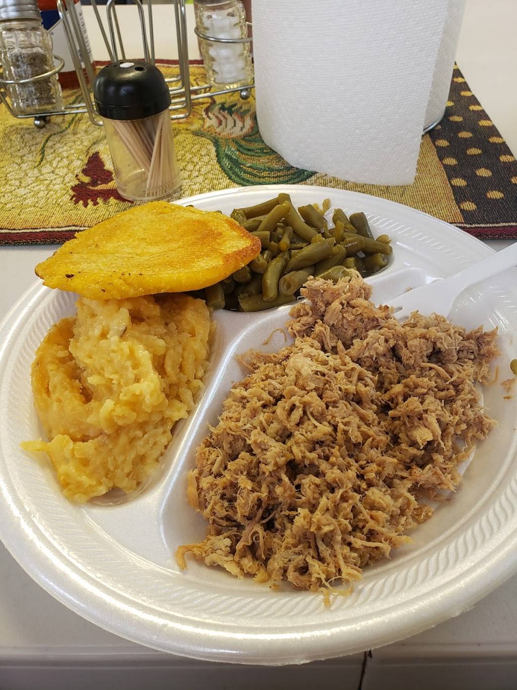 Heads BBQ | restaurant | 1055 Dorris Winters Rd, Chapmansboro, TN 37035, USA | 6152478621 OR +1 615-247-8621