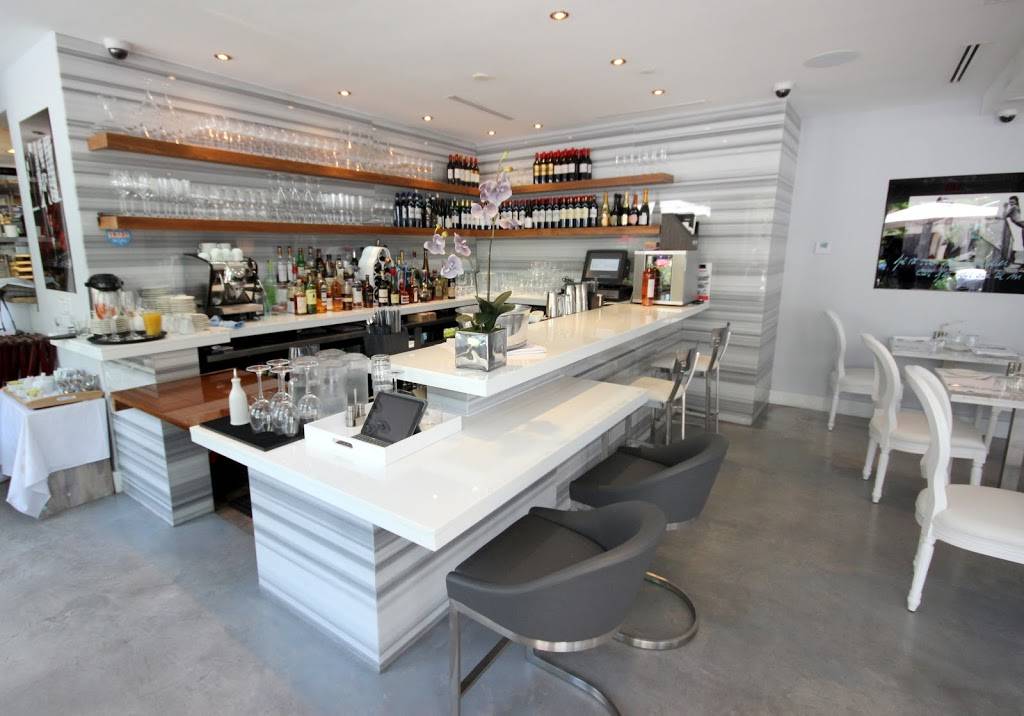 La Terrasse | restaurant | 22 Washington Ave, Miami Beach, FL 33139, USA | 7868990037 OR +1 786-899-0037