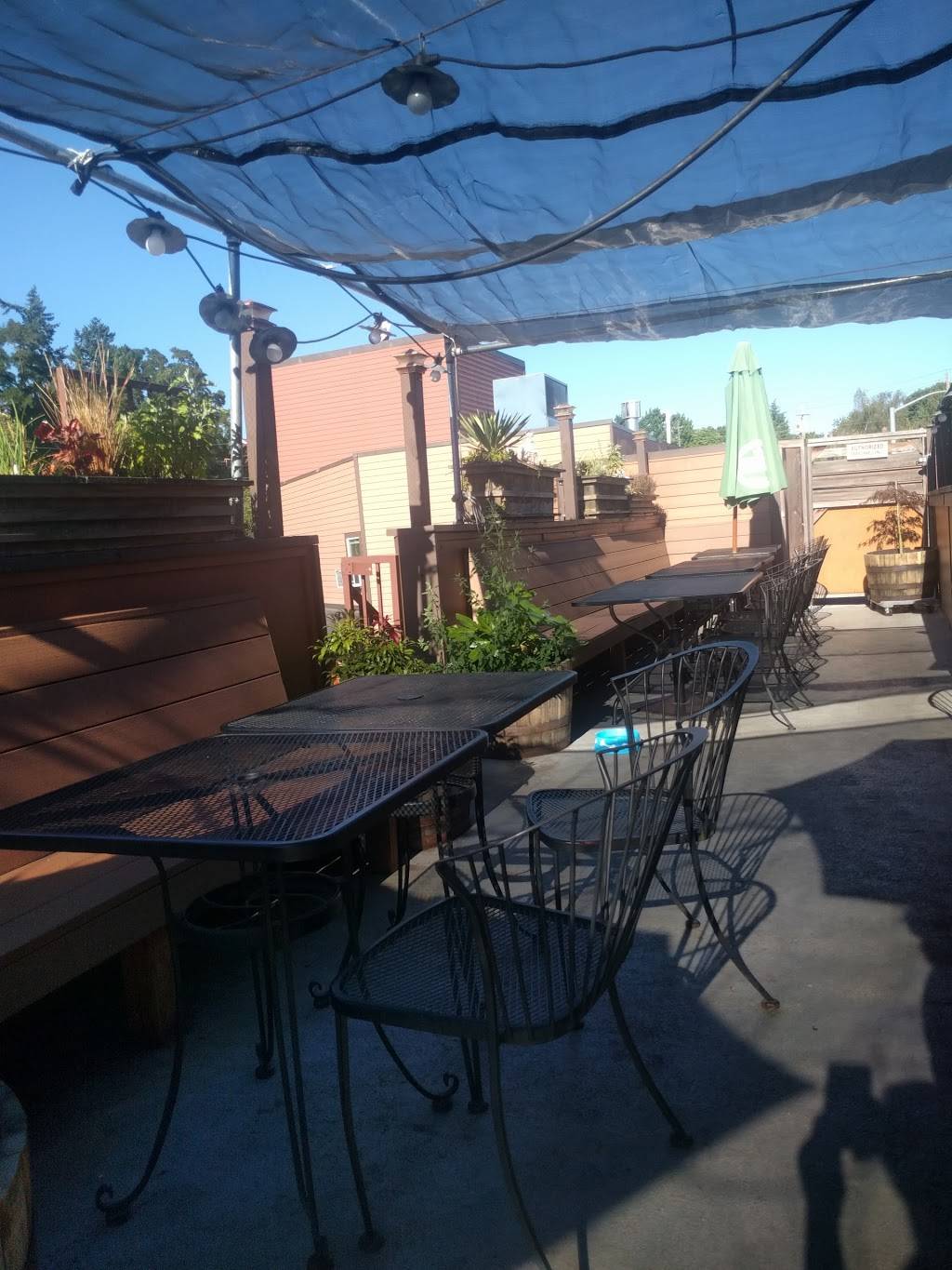 Laurelwood Public House & Brewery | restaurant | 5115 NE Sandy Blvd, Portland, OR 97213, USA | 5032820622 OR +1 503-282-0622