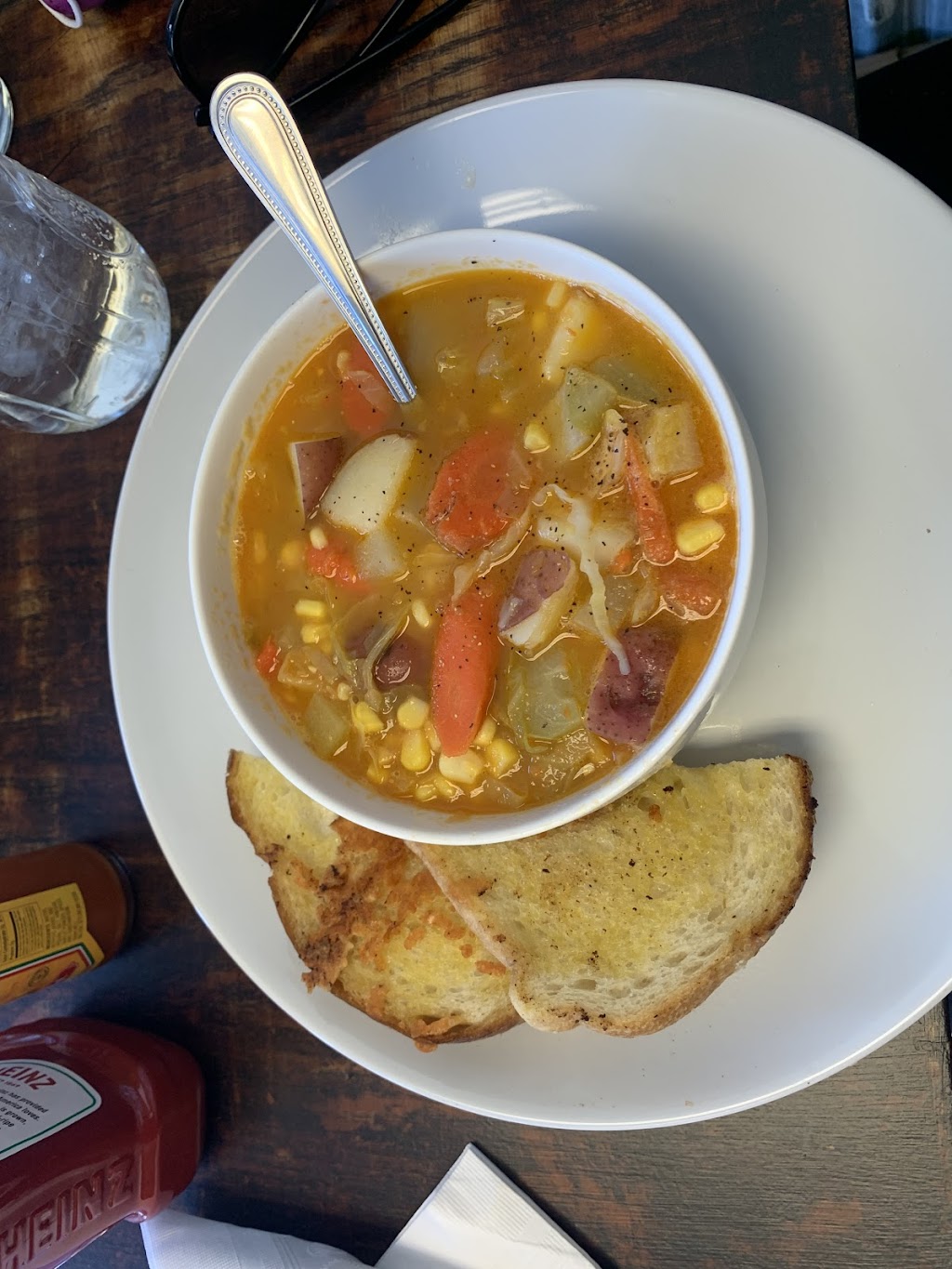 Casa de Nati | restaurant | 15456 Devonshire St, Mission Hills, CA 91345, USA | 8188106440 OR +1 818-810-6440