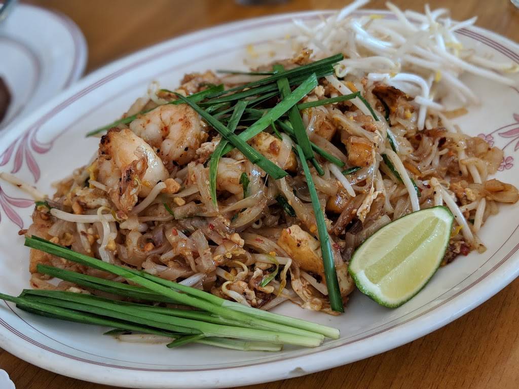 Pailin Thai Cuisine | restaurant | 5621 Hollywood Blvd, Los Angeles, CA 90028, USA | 3234677715 OR +1 323-467-7715