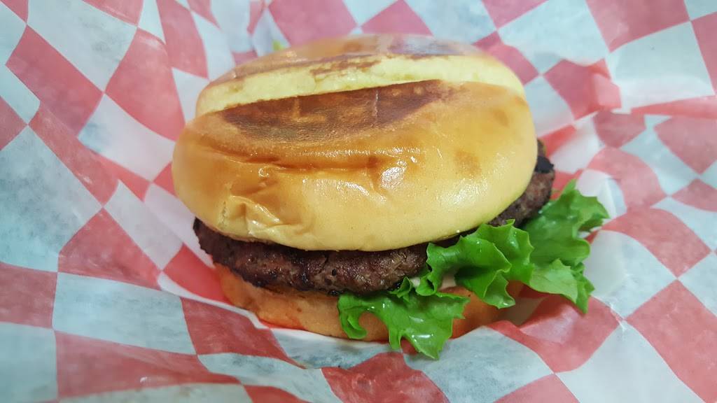 Chick Shack/Campus Burger | restaurant | 2000 N Neil St, Champaign, IL 61820, USA | 2177213163 OR +1 217-721-3163