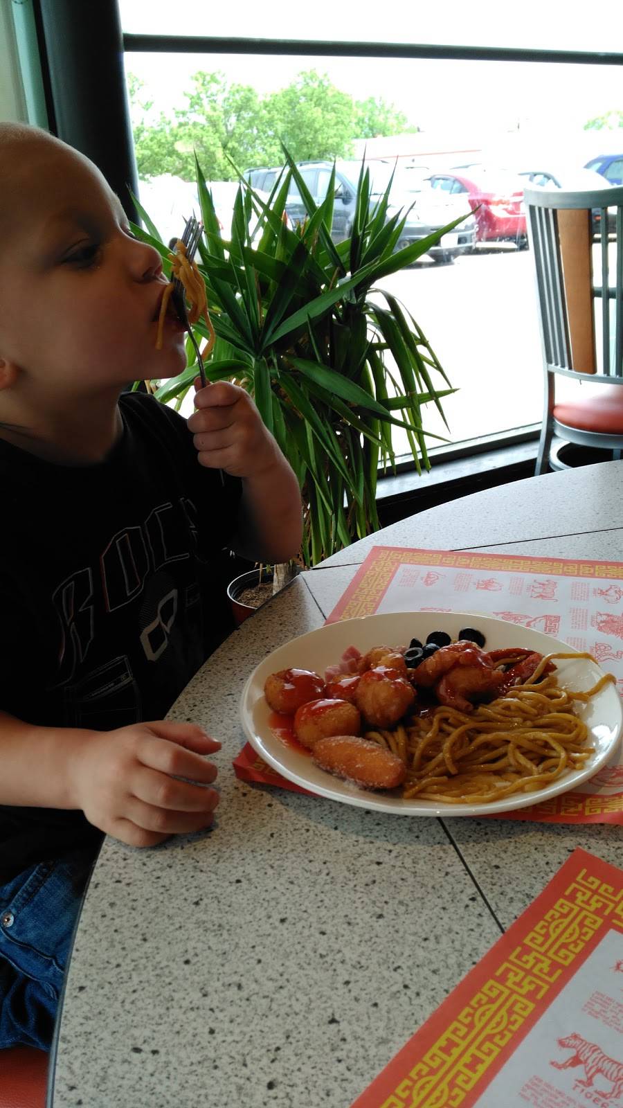 Mark Pis Feast of the Dragon | restaurant | 3663 Soldano Boulevard, Columbus, OH 43228, USA | 6142720210 OR +1 614-272-0210