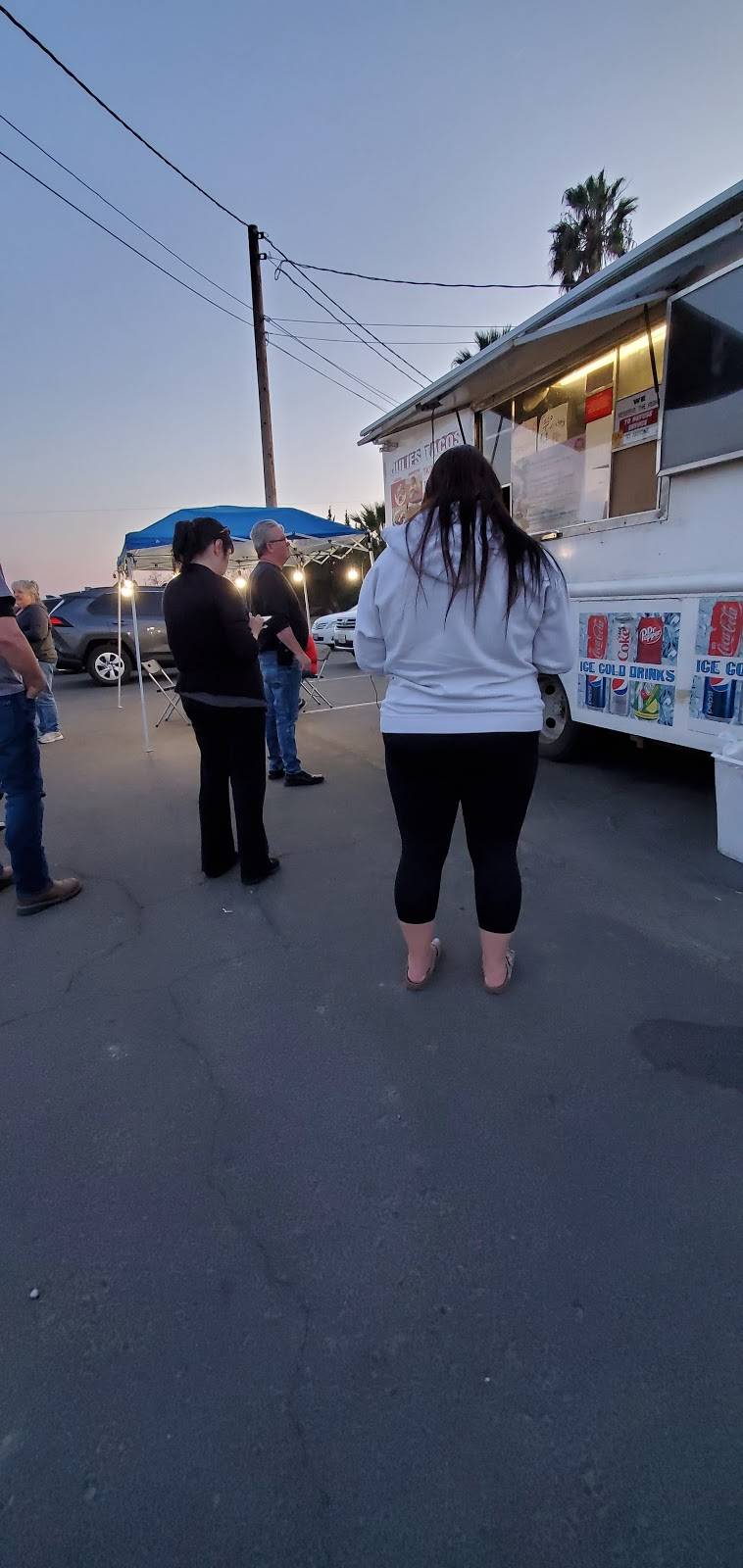 Julies taco truck | restaurant | 1599 Mehlert St, Kingsburg, CA 93631, USA | 5597402106 OR +1 559-740-2106