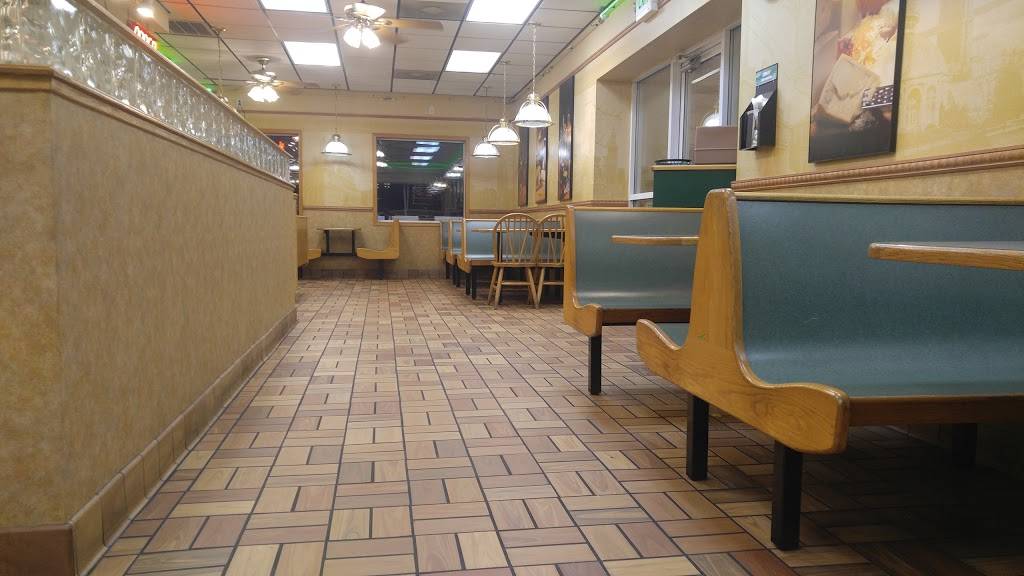 Subway Restaurants | restaurant | 2495 Athens Ave, Redding, CA 96001, USA | 5302236544 OR +1 530-223-6544