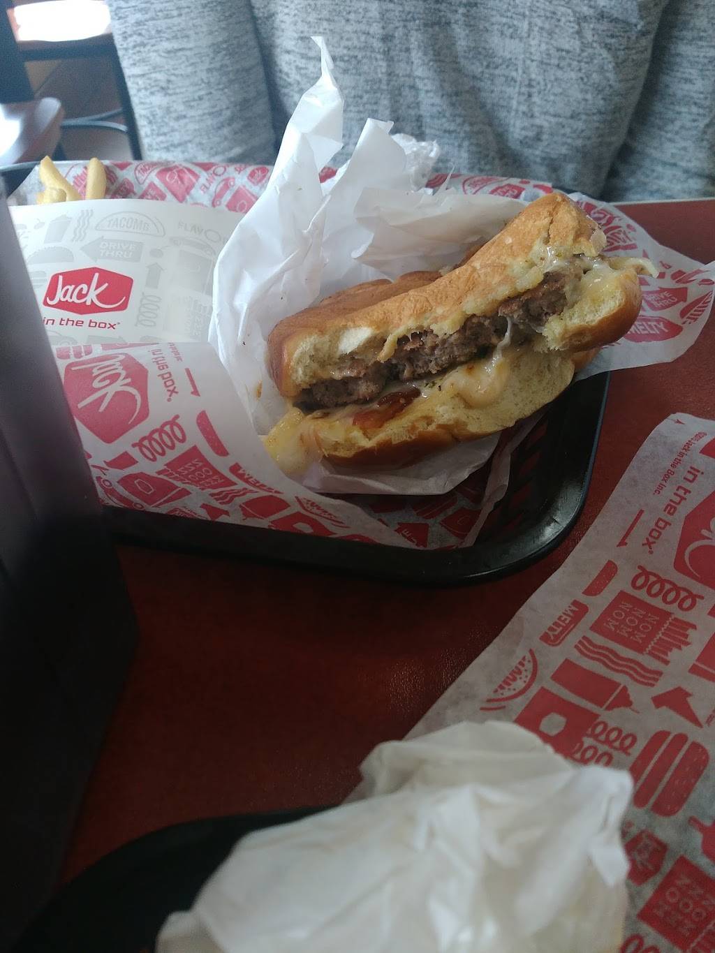 Jack in the Box | restaurant | 1650 W Lacey Blvd, Hanford, CA 93230, USA | 5595847886 OR +1 559-584-7886